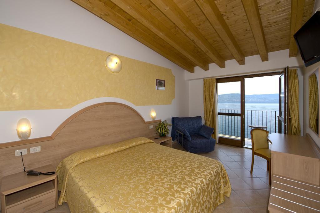 All Inclusive Hotel Piccolo Paradiso Toscolano-Maderno Exterior foto